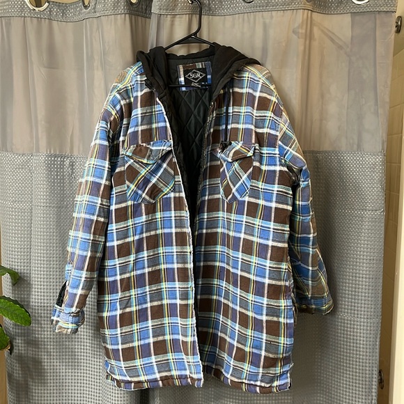 Men’s quilted flannel with hood - Picture 1 of 8